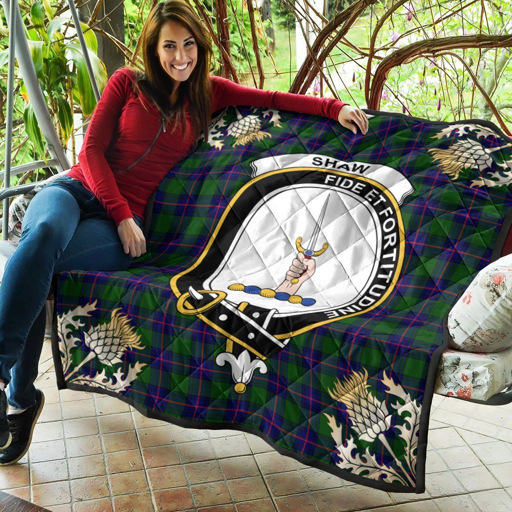 Shaw Modern Tartan Crest Premium Quilt - Gold Thistle Style