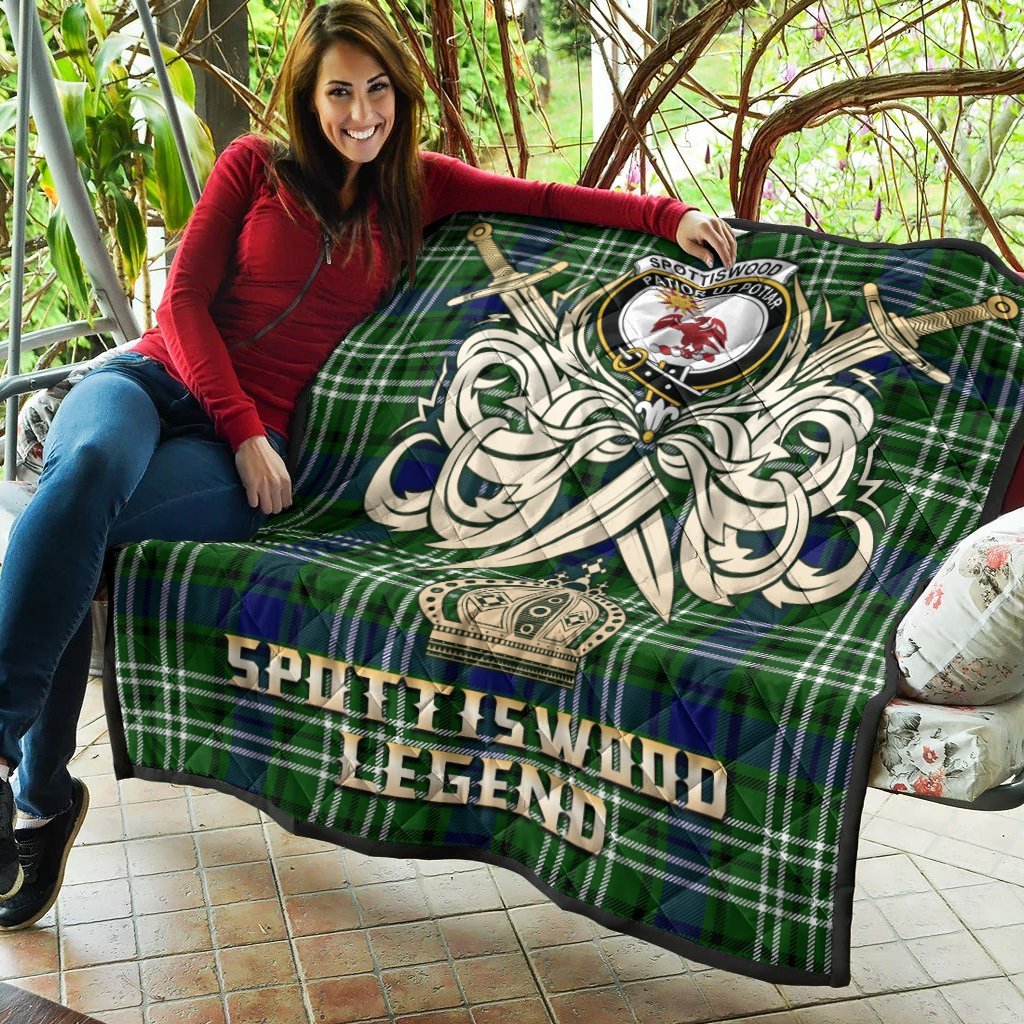 Spottiswood Tartan Crest Legend Gold Royal Premium Quilt