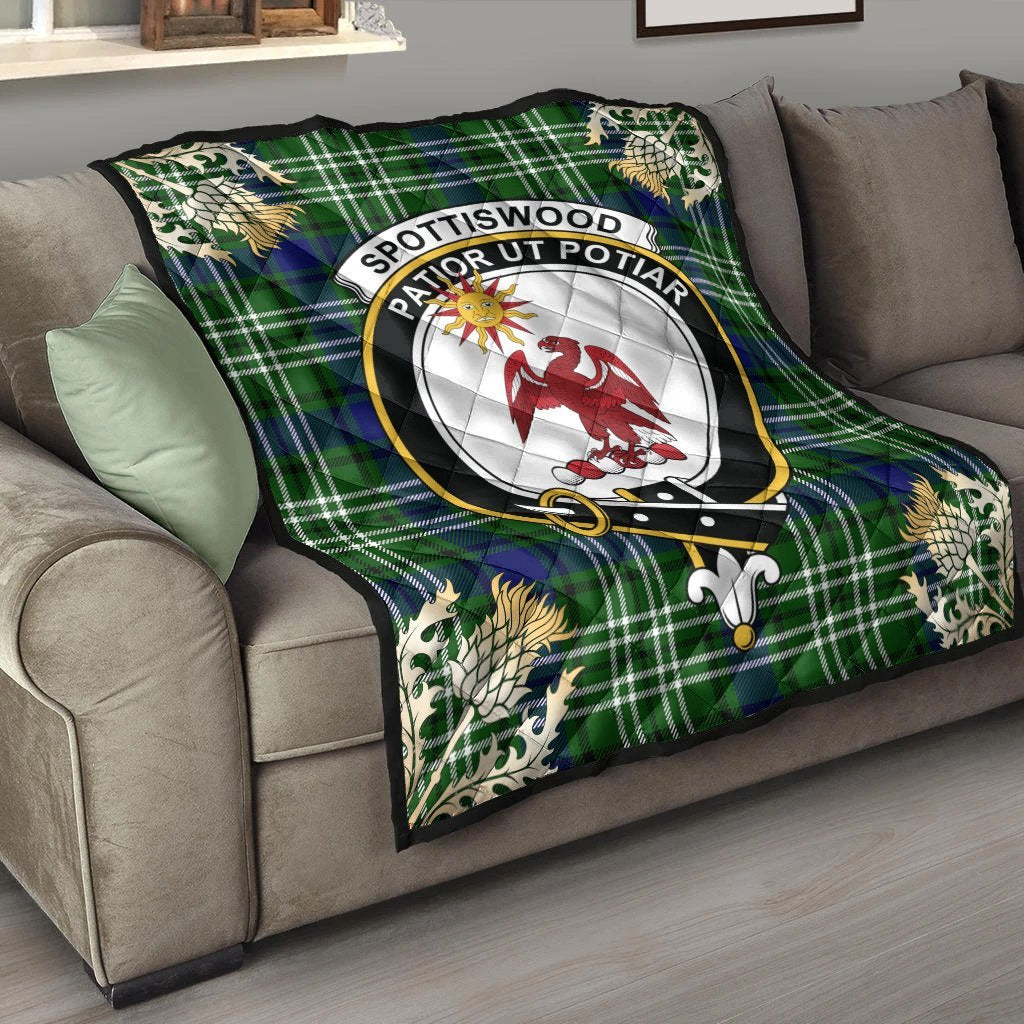 Spottiswood Tartan Crest Premium Quilt - Gold Thistle Style