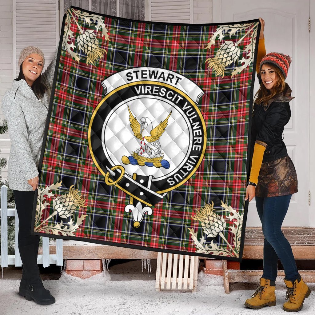 Stewart Black Tartan Crest Premium Quilt - Gold Thistle Style