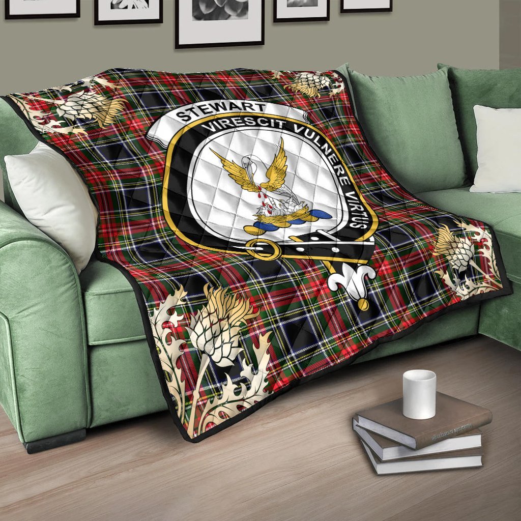 Stewart Black Tartan Crest Premium Quilt - Gold Thistle Style