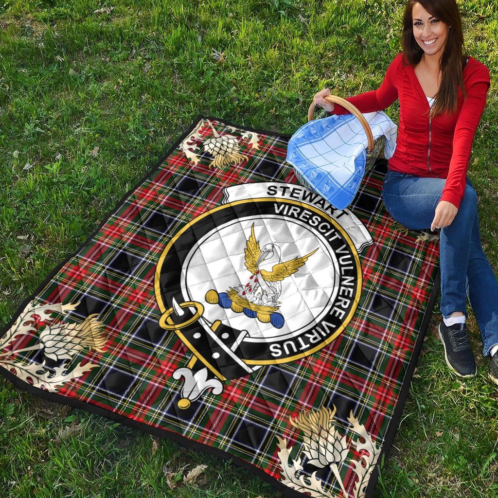 Stewart Black Tartan Crest Premium Quilt - Gold Thistle Style