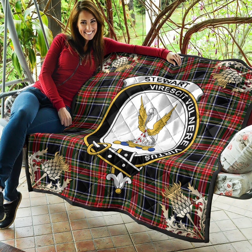 Stewart Black Tartan Crest Premium Quilt - Gold Thistle Style