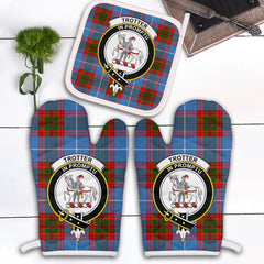 Trotter Tartan Crest Oven Mitt And Pot Holder (2 Oven Mitts + 1 Pot Holder)