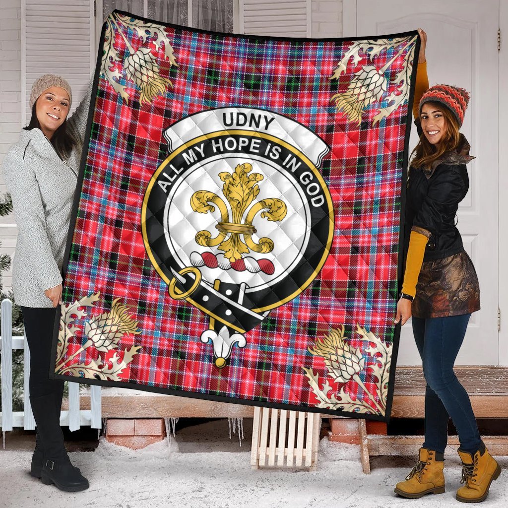 Udny Tartan Crest Premium Quilt - Gold Thistle Style