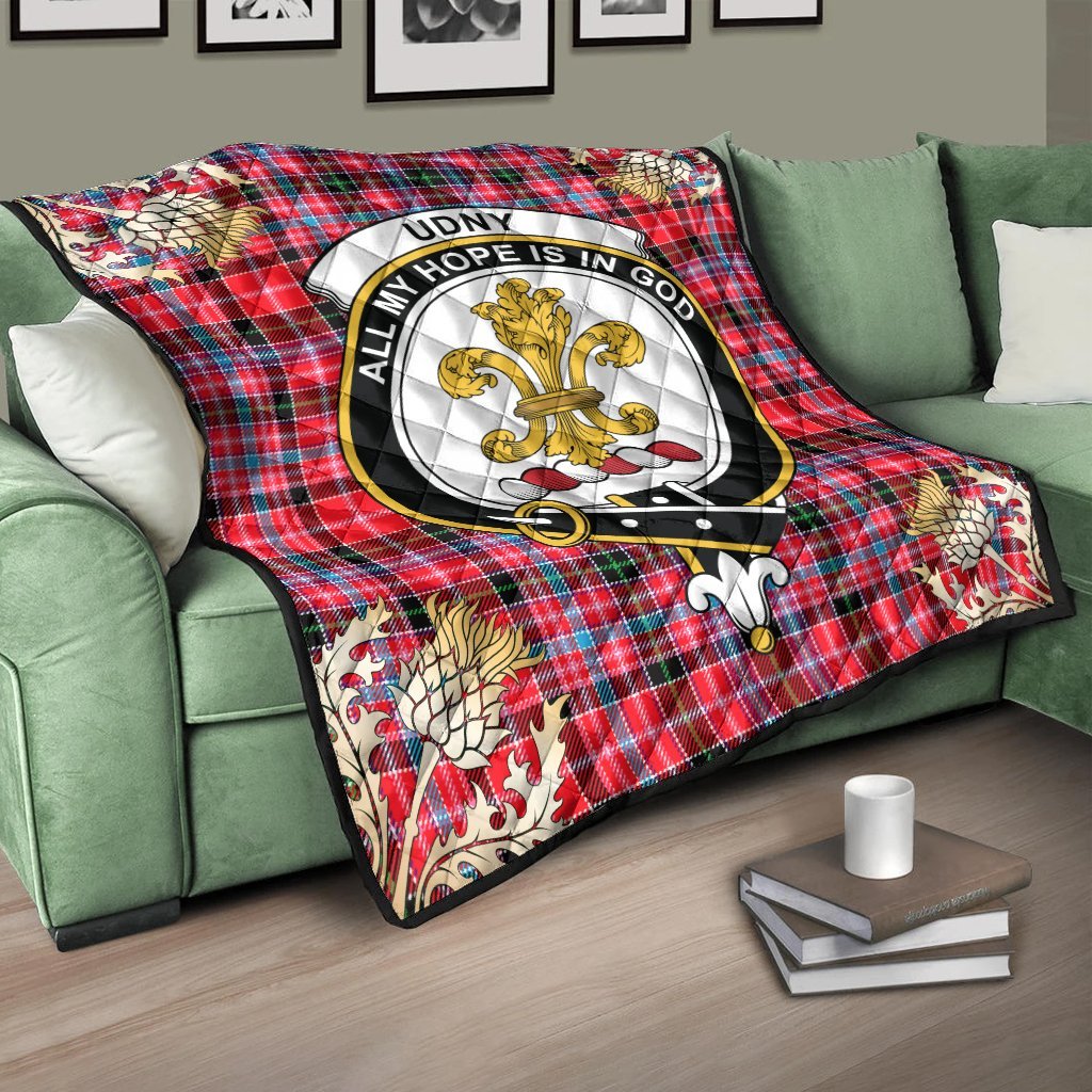 Udny Tartan Crest Premium Quilt - Gold Thistle Style