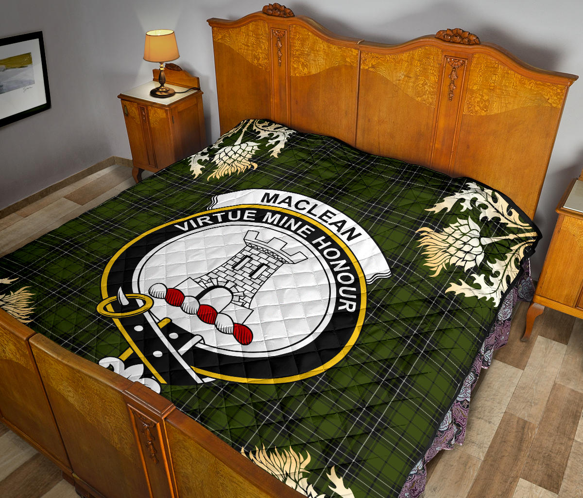 MacLean Hunting Tartan Crest Premium Quilt - Gold Thistle Style SP