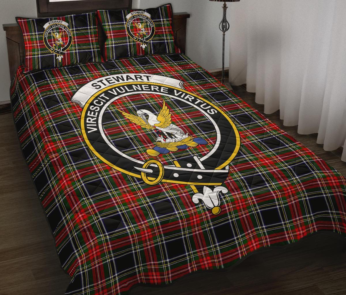 Stewart Black Tartan Crest Quilt Bed Set