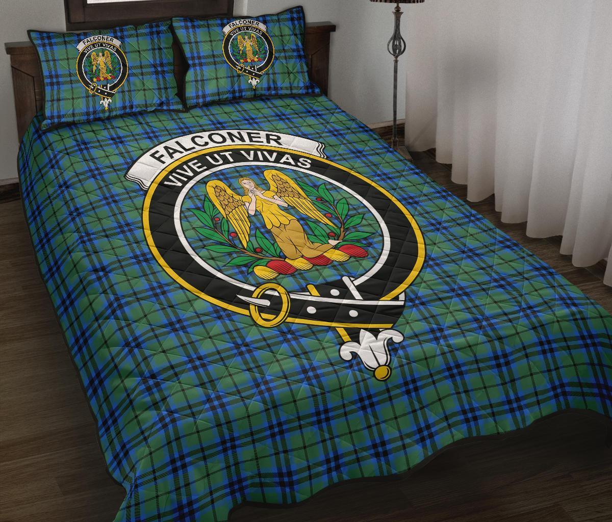 Falconer Tartan Crest Quilt Bed Set