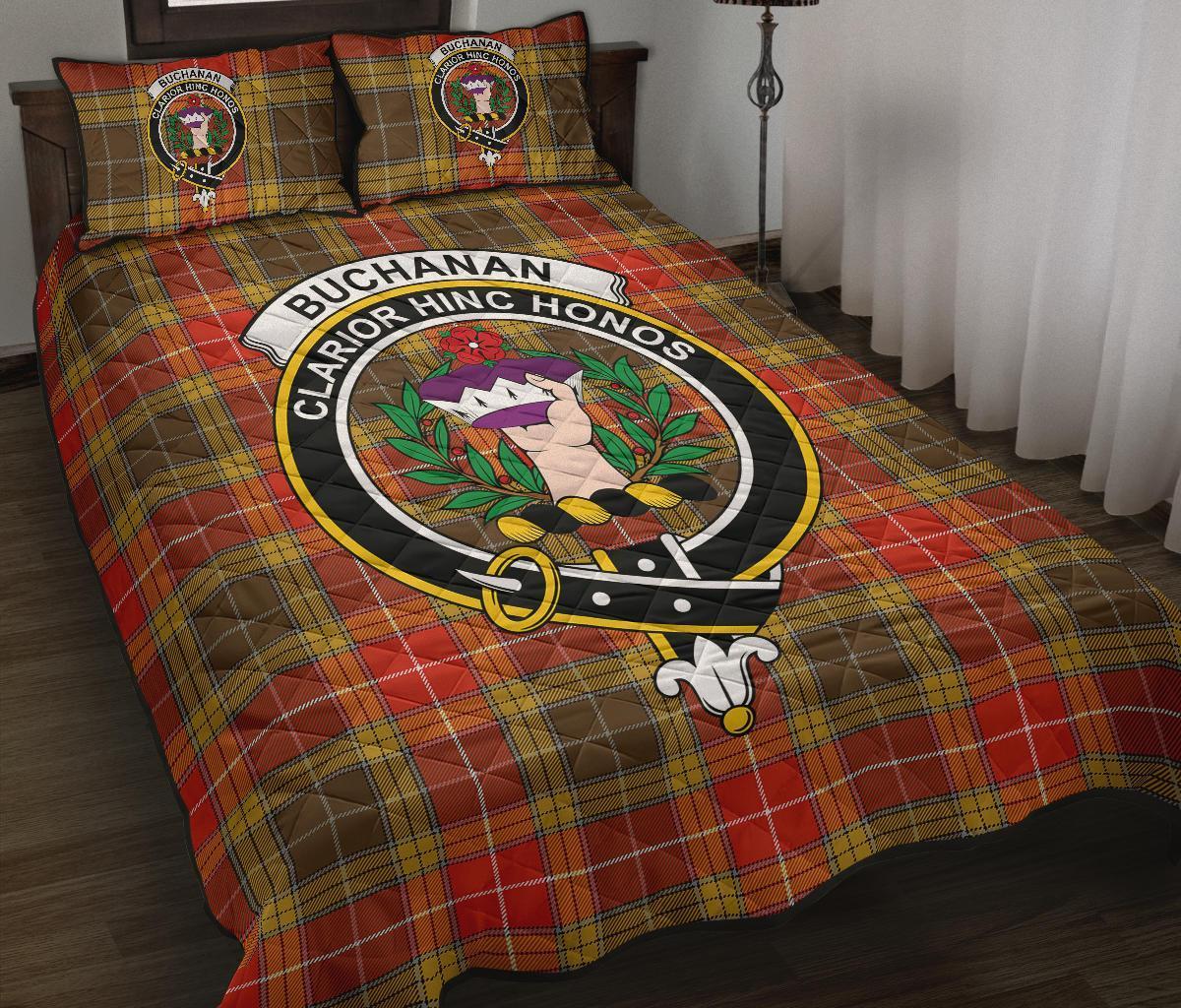 Buchanan Old Set Weathered Tartan Crest Quilt Bed Set