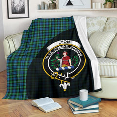 Lyon Tartan Crest Blanket Wave Style