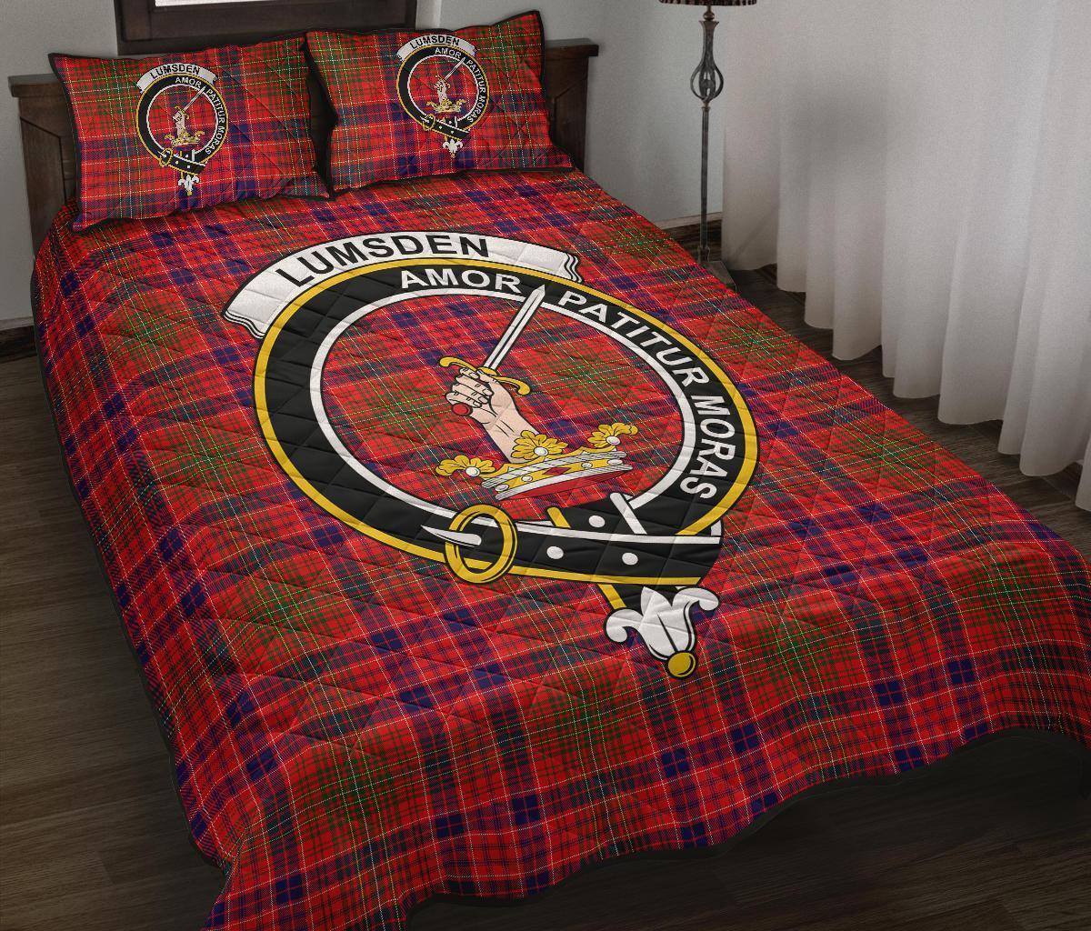 Lumsden Modern Tartan Crest Quilt Bed Set