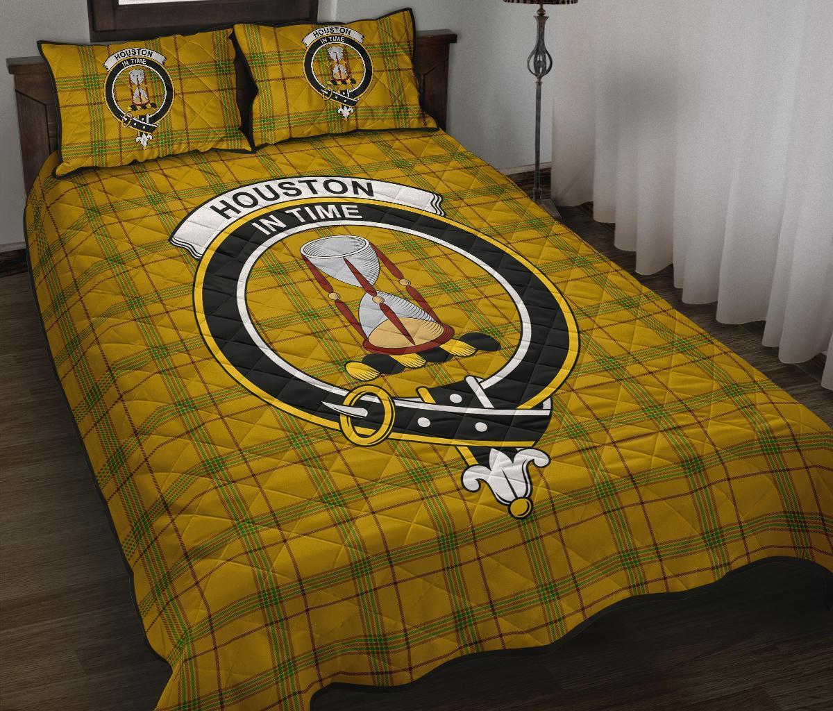 Houston Tartan Crest Quilt Bed Set