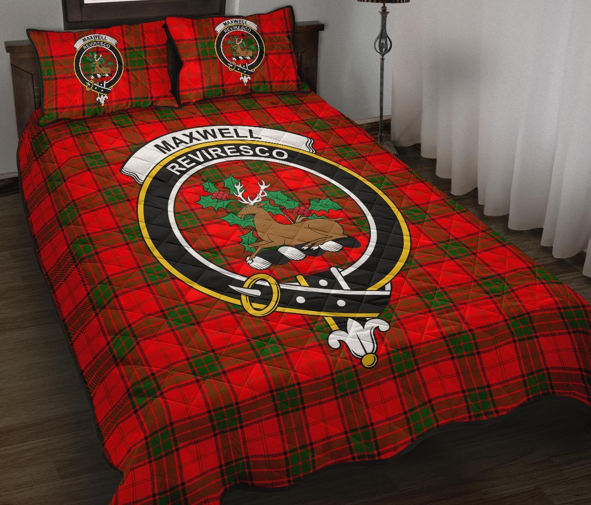 Maxwell Modern Tartan Crest Quilt Bed Set