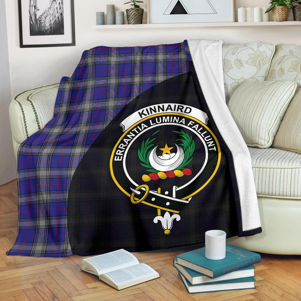 Kinnaird Tartan Crest Blanket Wave Style