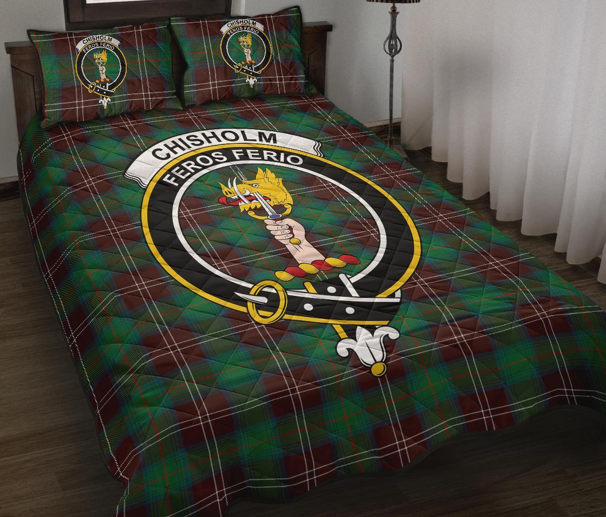 Chisholm Hunting Ancient Tartan Crest Quilt Bed Set