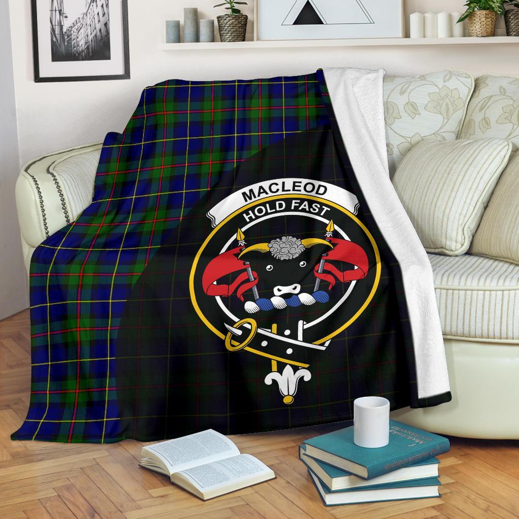 MacLeod of Harris Modern Tartan Crest Blanket Wave Style