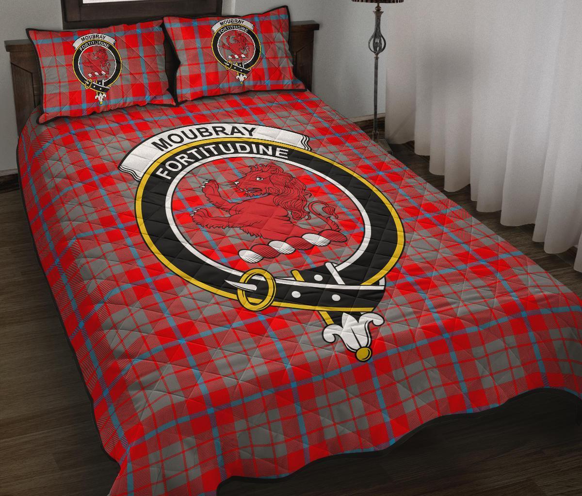 Moubray Tartan Crest Quilt Bed Set