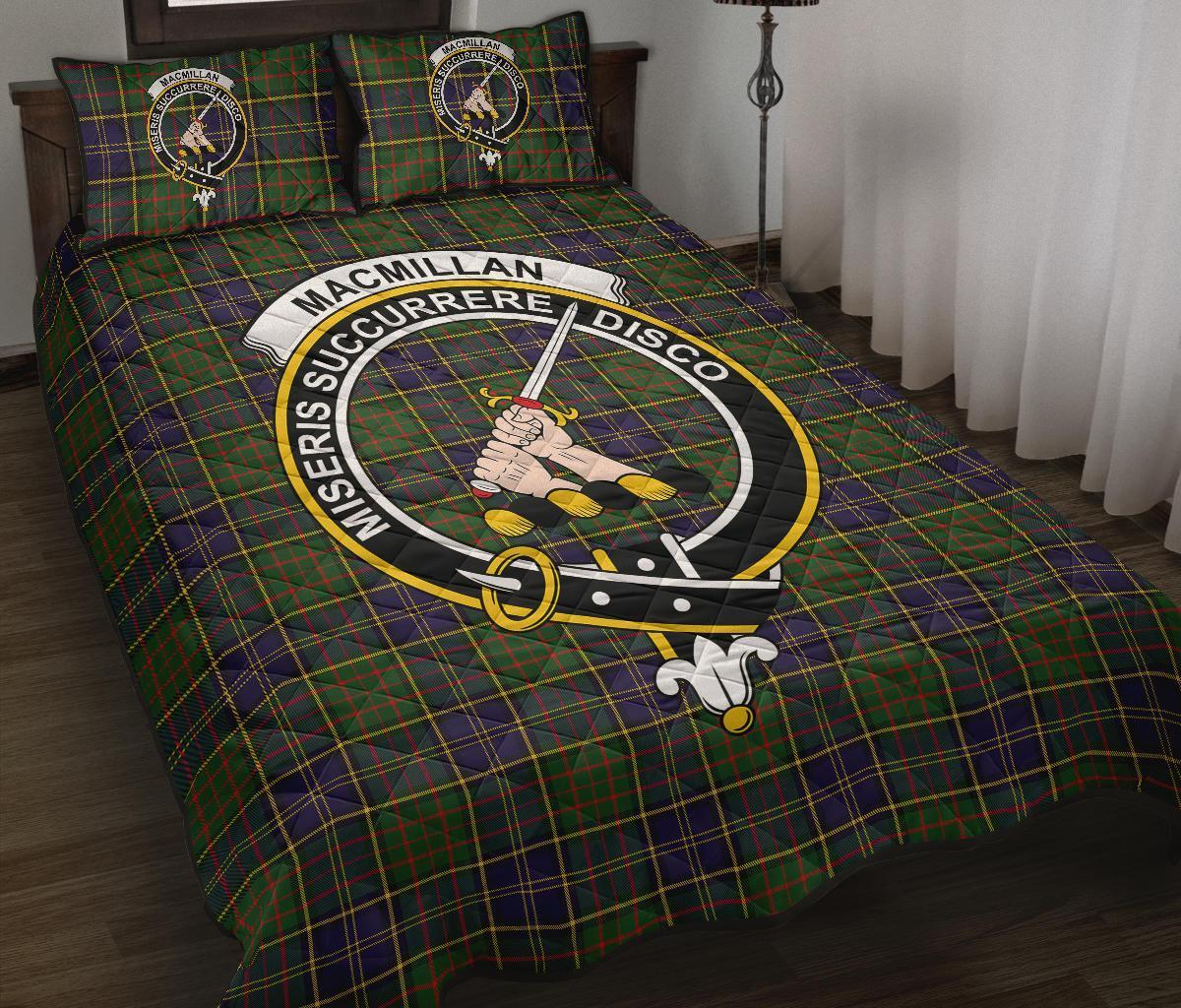 MacMillan Hunting Modern Tartan Crest Quilt Bed Set