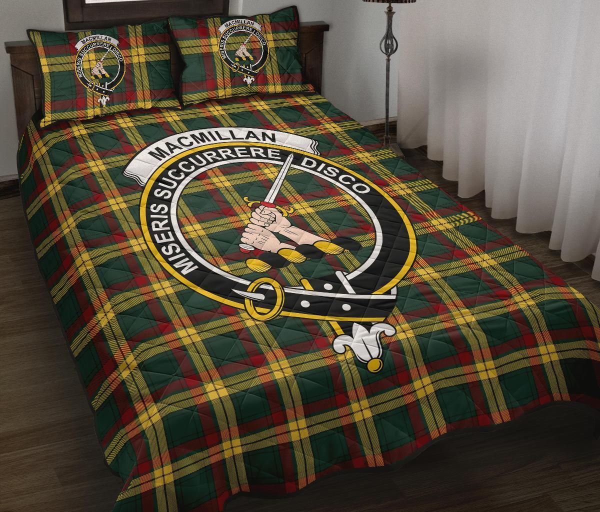 MacMillan Old Modern Tartan Crest Quilt Bed Set