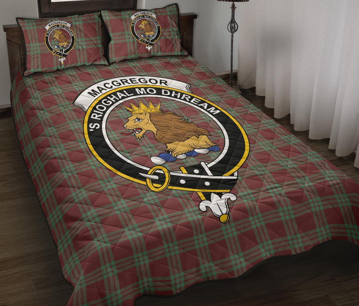 MacGregor Hunting Ancient Tartan Crest Quilt Bed Set