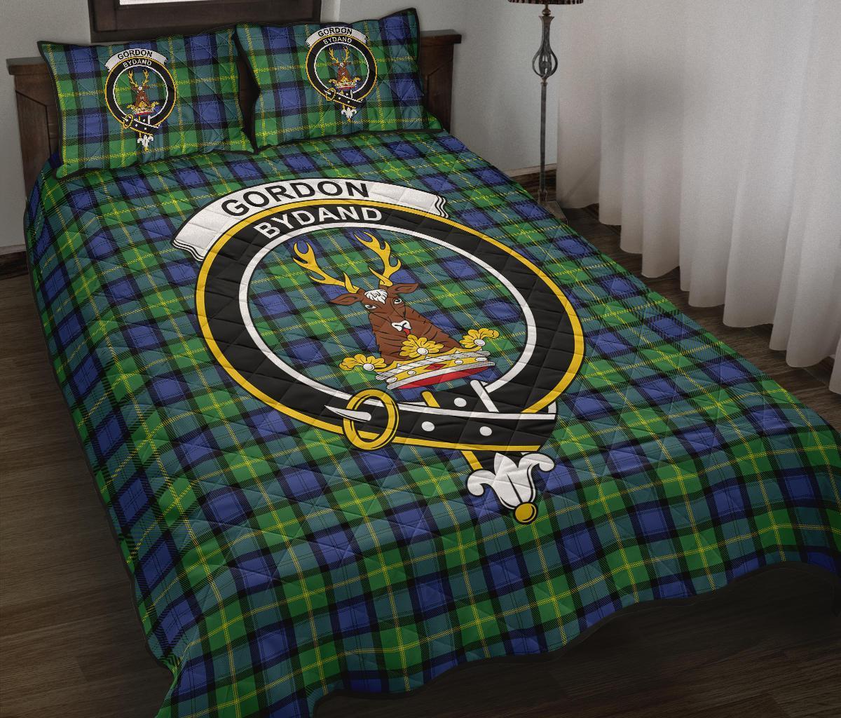 Gordon Old Ancient Tartan Crest Quilt Bed Set