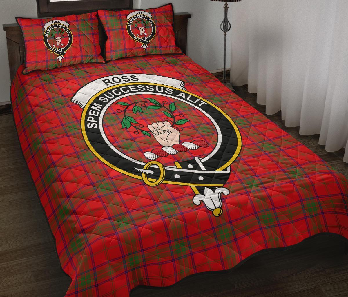 Ross Modern Tartan Crest Quilt Bed Set