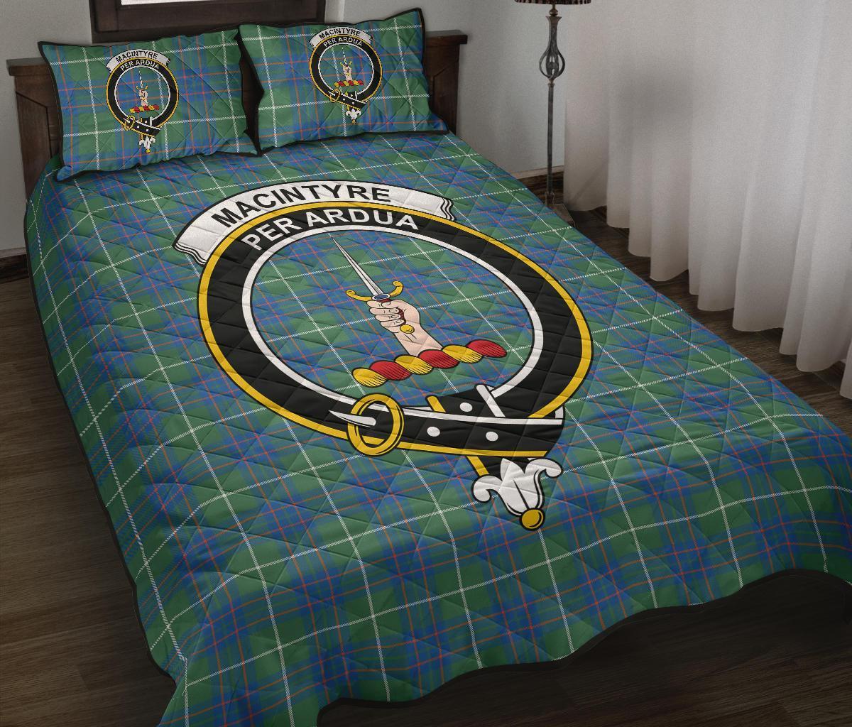 MacIntyre Hunting Ancient Tartan Crest Quilt Bed Set