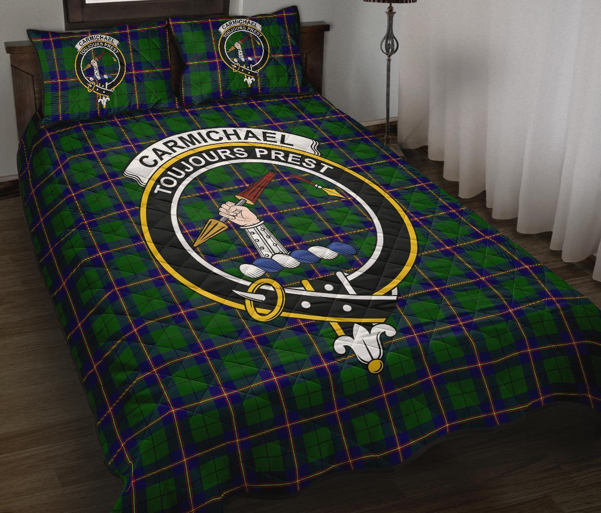 Carmichael Modern Tartan Crest Quilt Bed Set