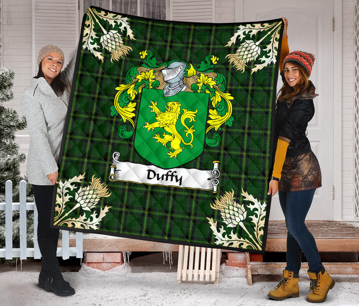 Duffy Tartan Crest Premium Quilt - Gold Thistle Style