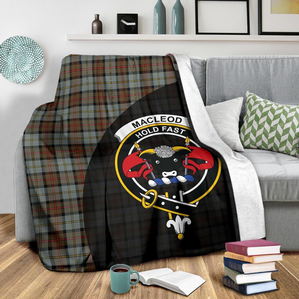 MacLeod of Harris Weathered Tartan Crest Blanket Wave Style