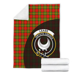 Leask Tartan Crest Blanket Wave Style