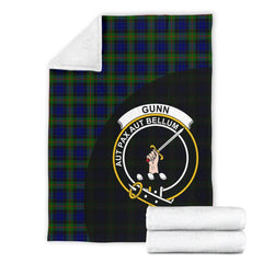 Gunn Modern Tartan Crest Blanket Wave Style