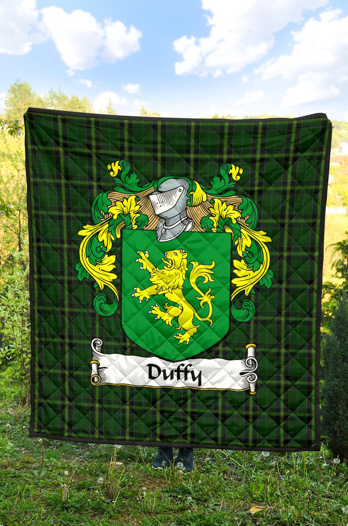 Duffy Tartan Crest Quilt