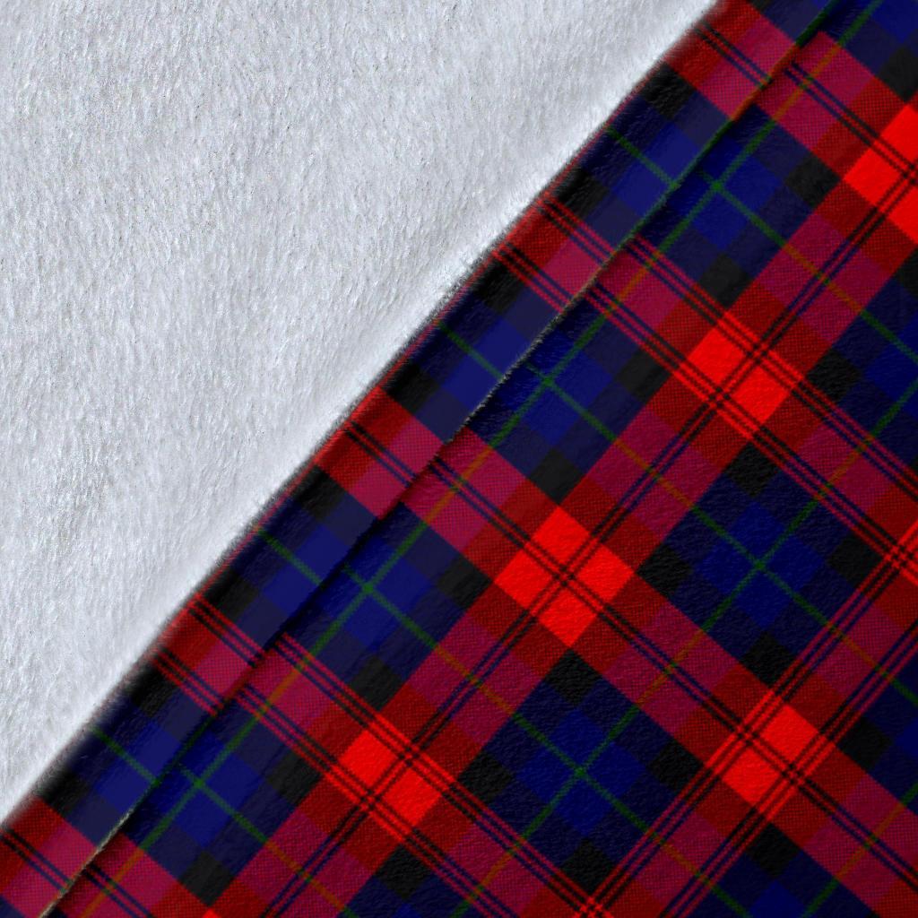 MacLachlan Modern Tartan Crest Blanket Wave Style