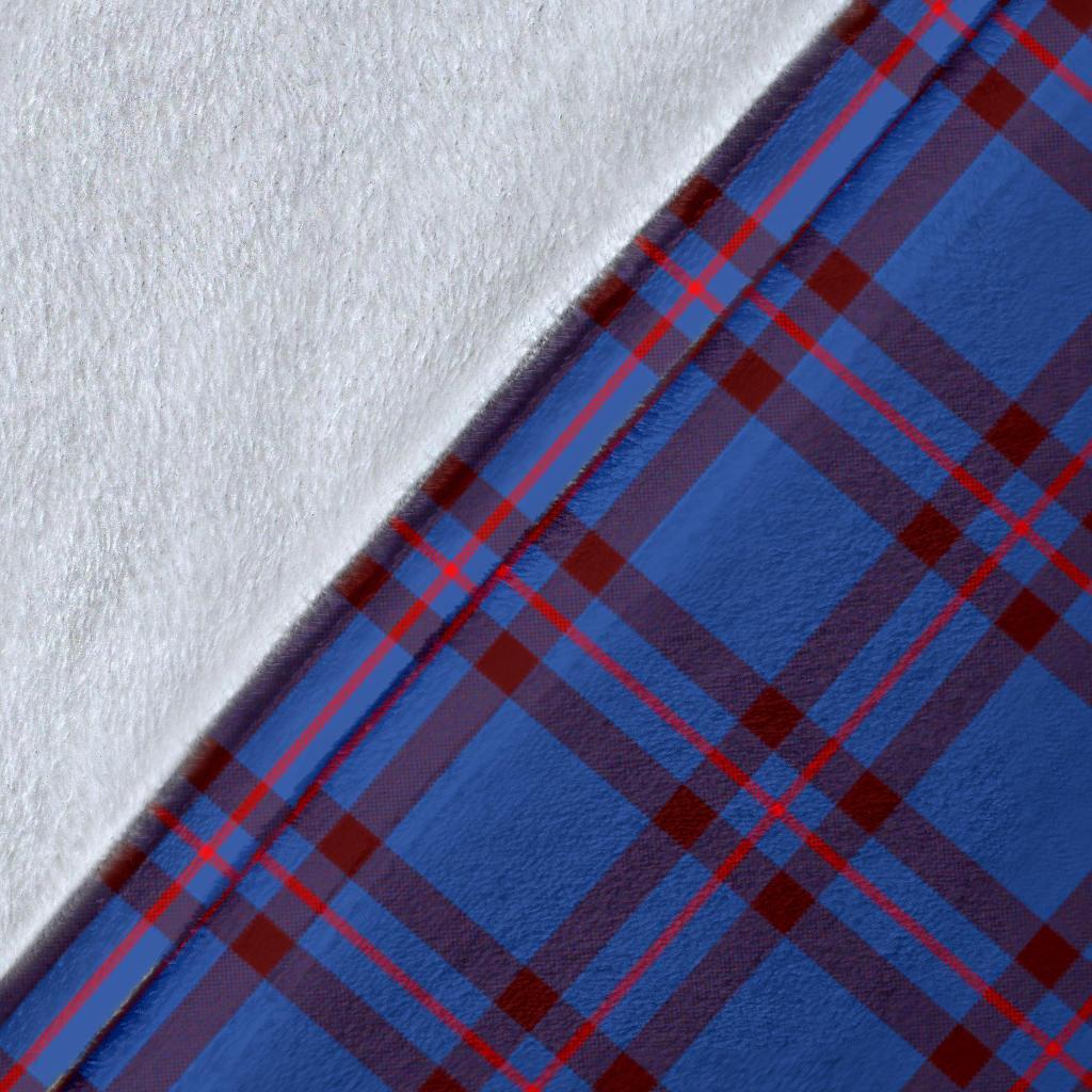 Elliot Modern Tartan Crest Blanket Wave Style