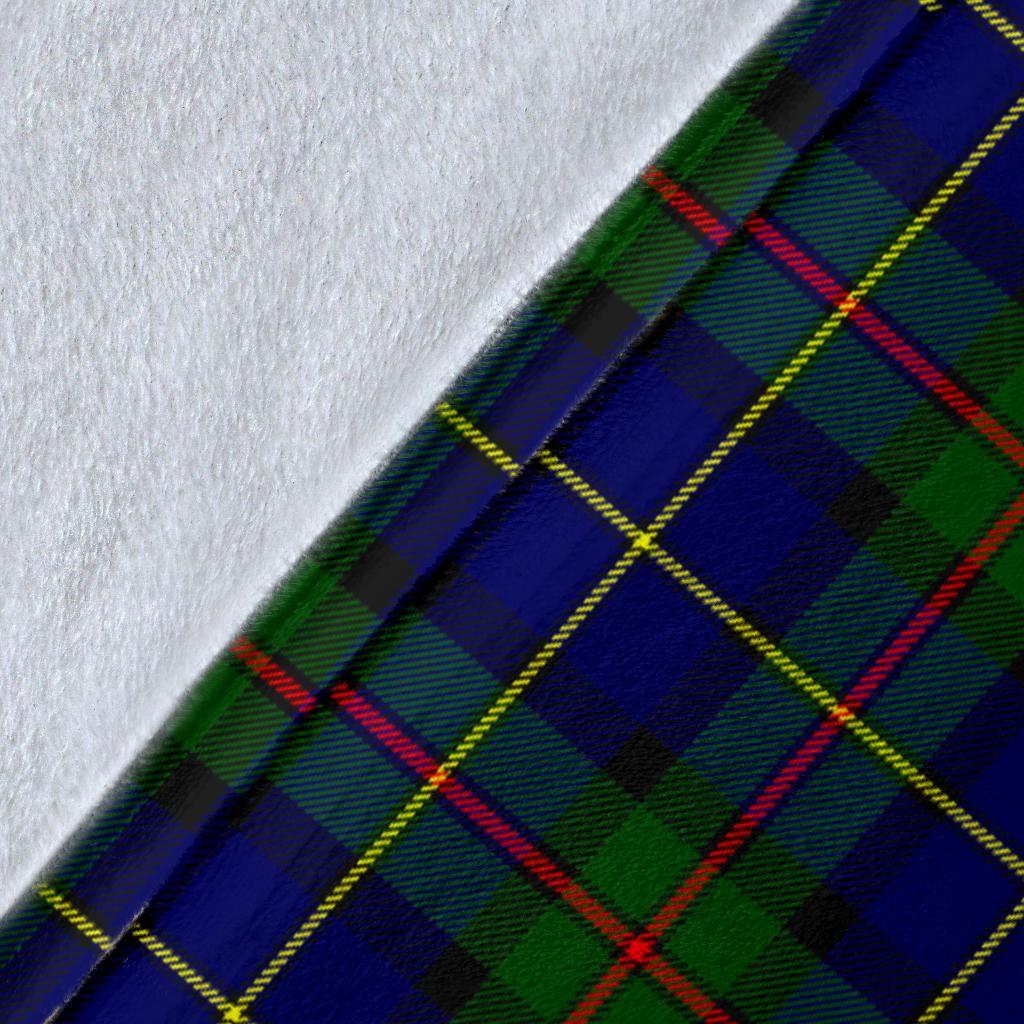 MacLeod of Harris Modern Tartan Crest Blanket Wave Style