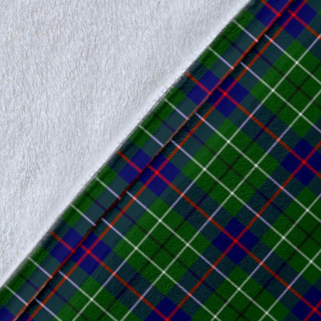 Duncan Modern Tartan Crest Blanket Wave Style