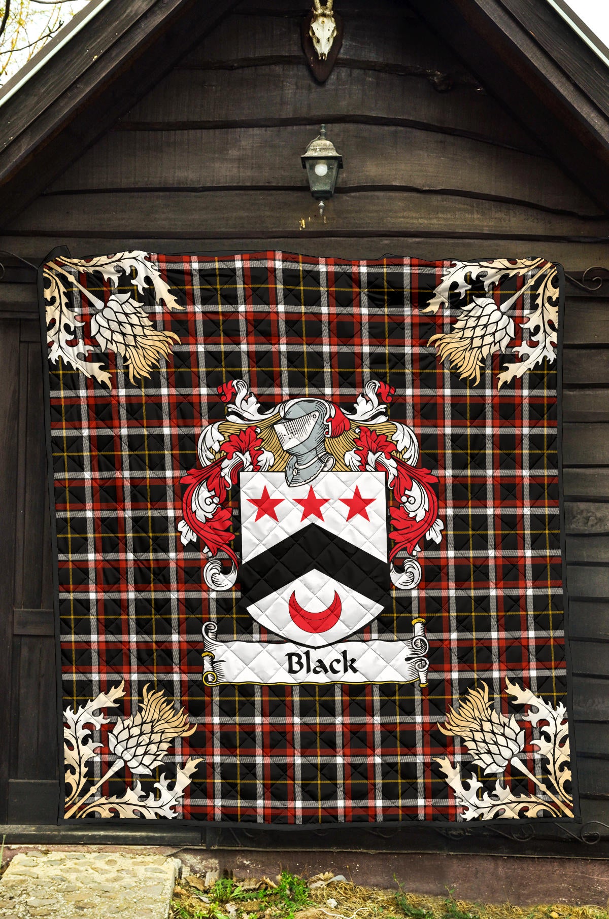 Black Tartan Crest Premium Quilt - Gold Thistle Style SP