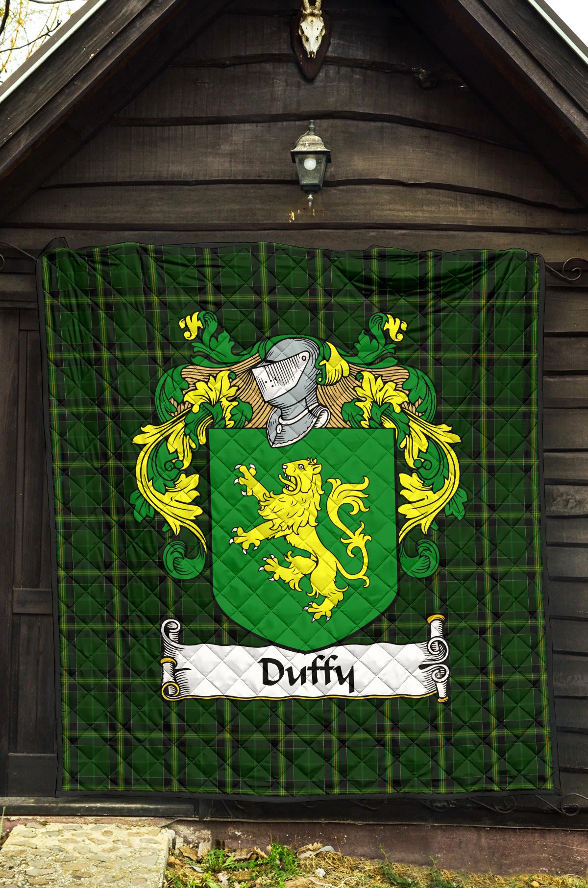 Duffy Tartan Crest Quilt