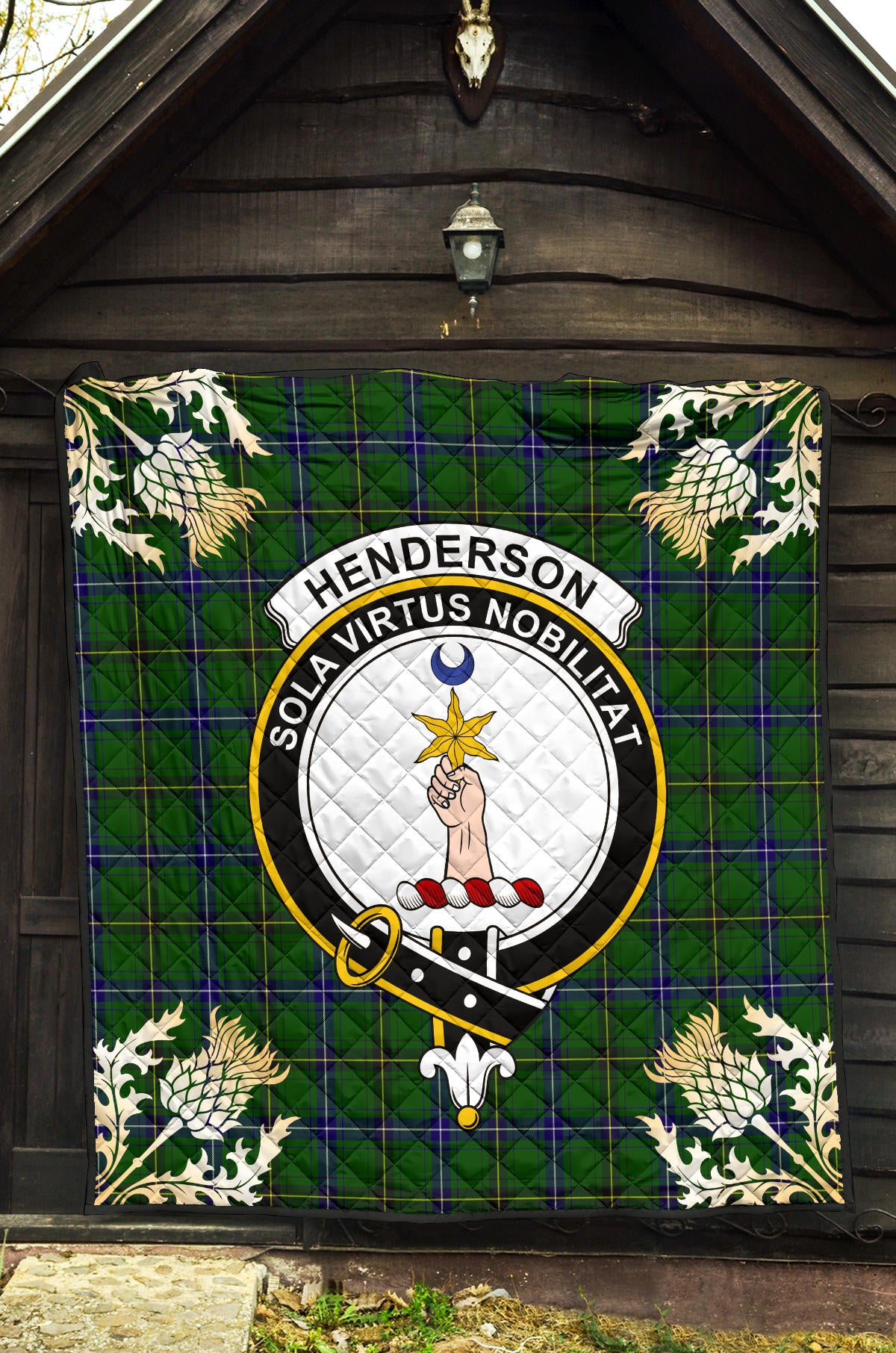 Henderson Modern Tartan Crest Premium Quilt - Gold Thistle Style SP