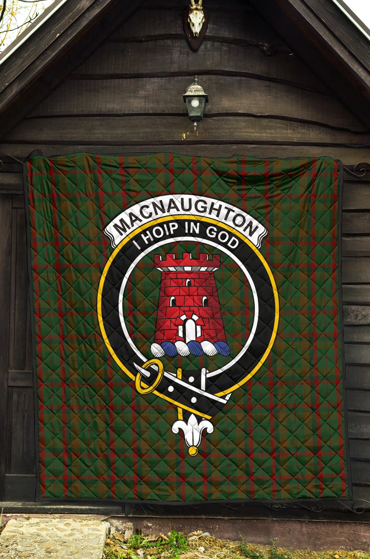 Macnaughton Hunting Tartan Crest Quilt - SP