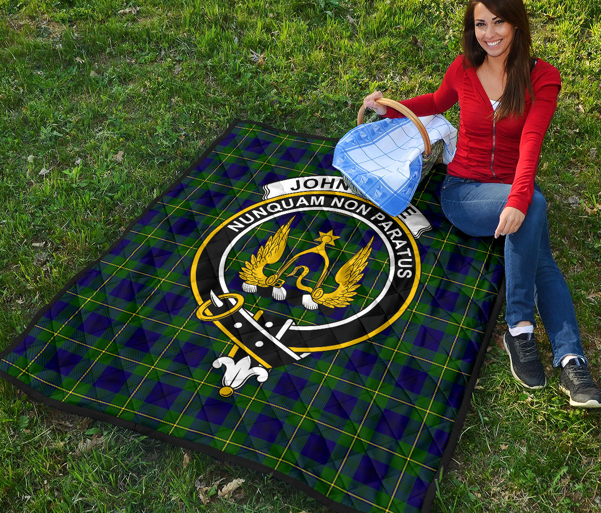 Johnstone Modern Tartan Crest Quilt - SP