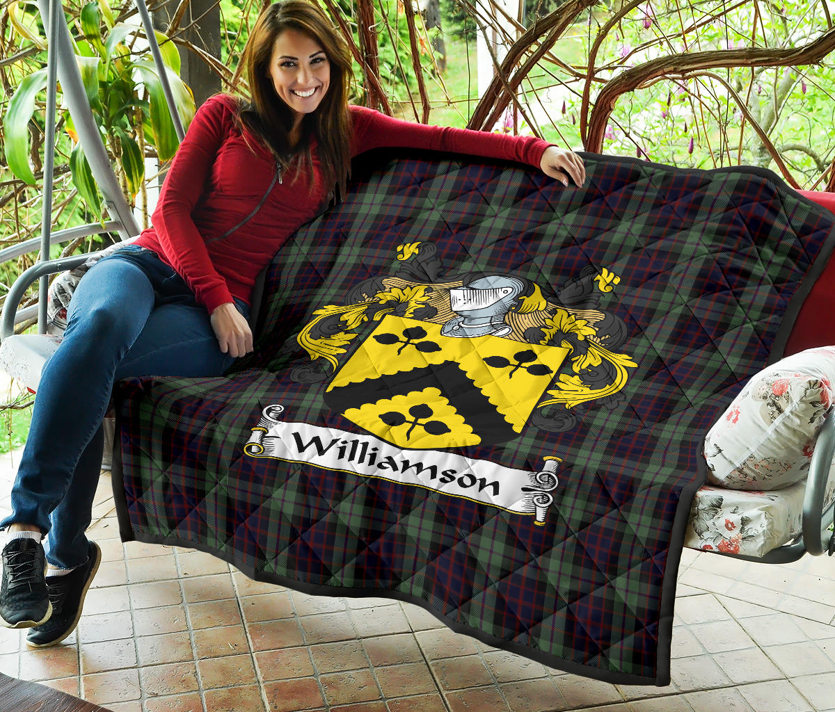 Williamson Tartan Crest Quilt - SP