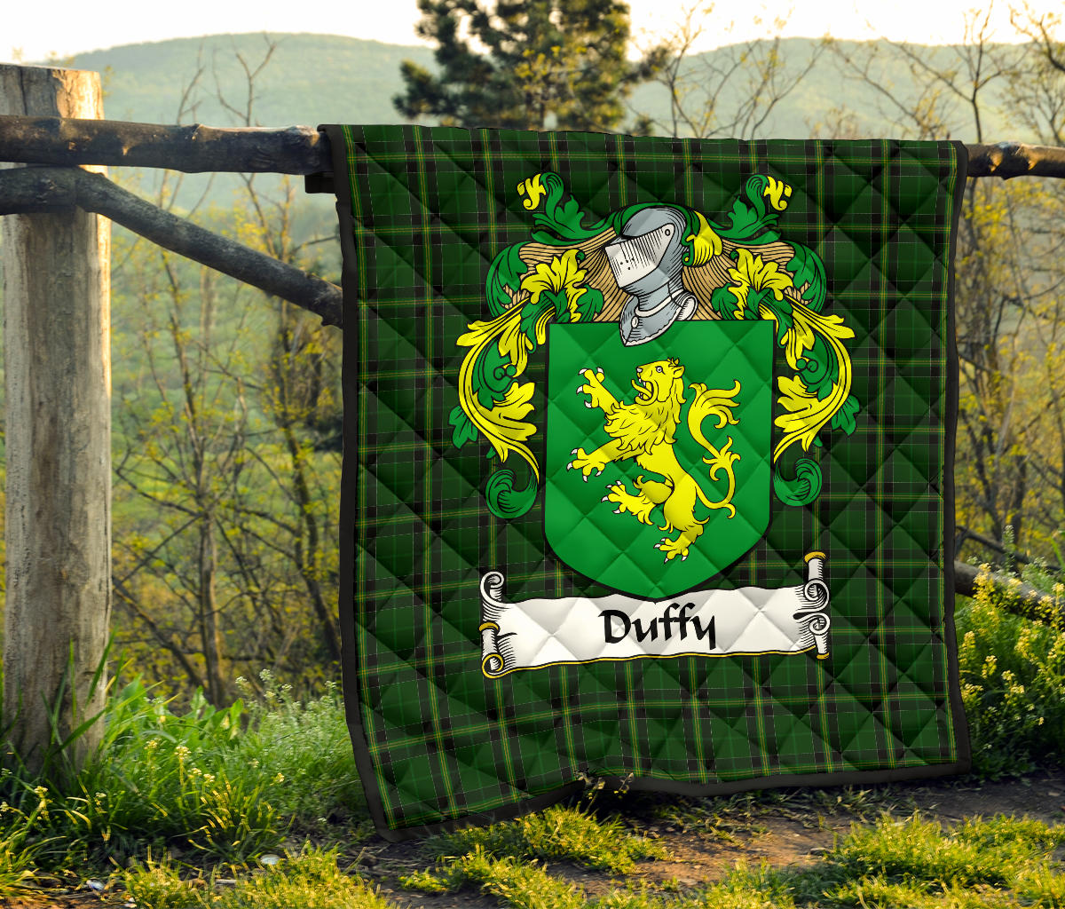 Duffy Tartan Crest Quilt