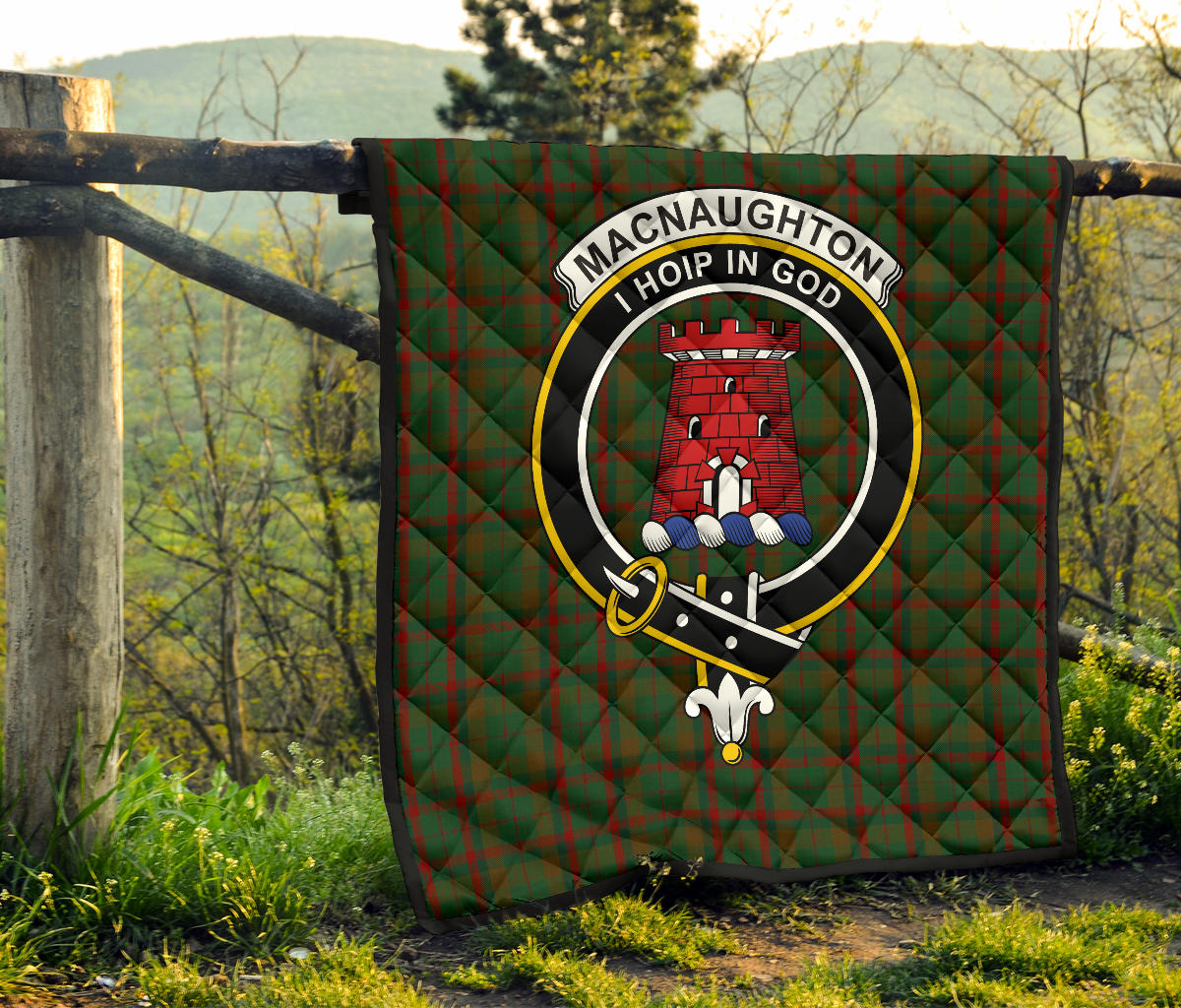 Macnaughton Hunting Tartan Crest Quilt - SP