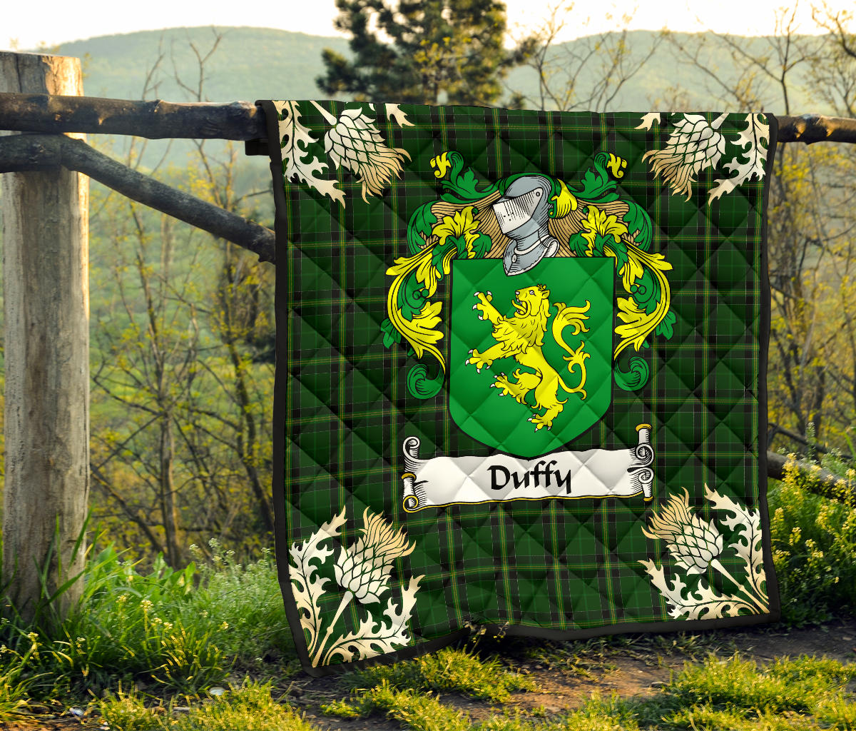 Duffy Tartan Crest Premium Quilt - Gold Thistle Style