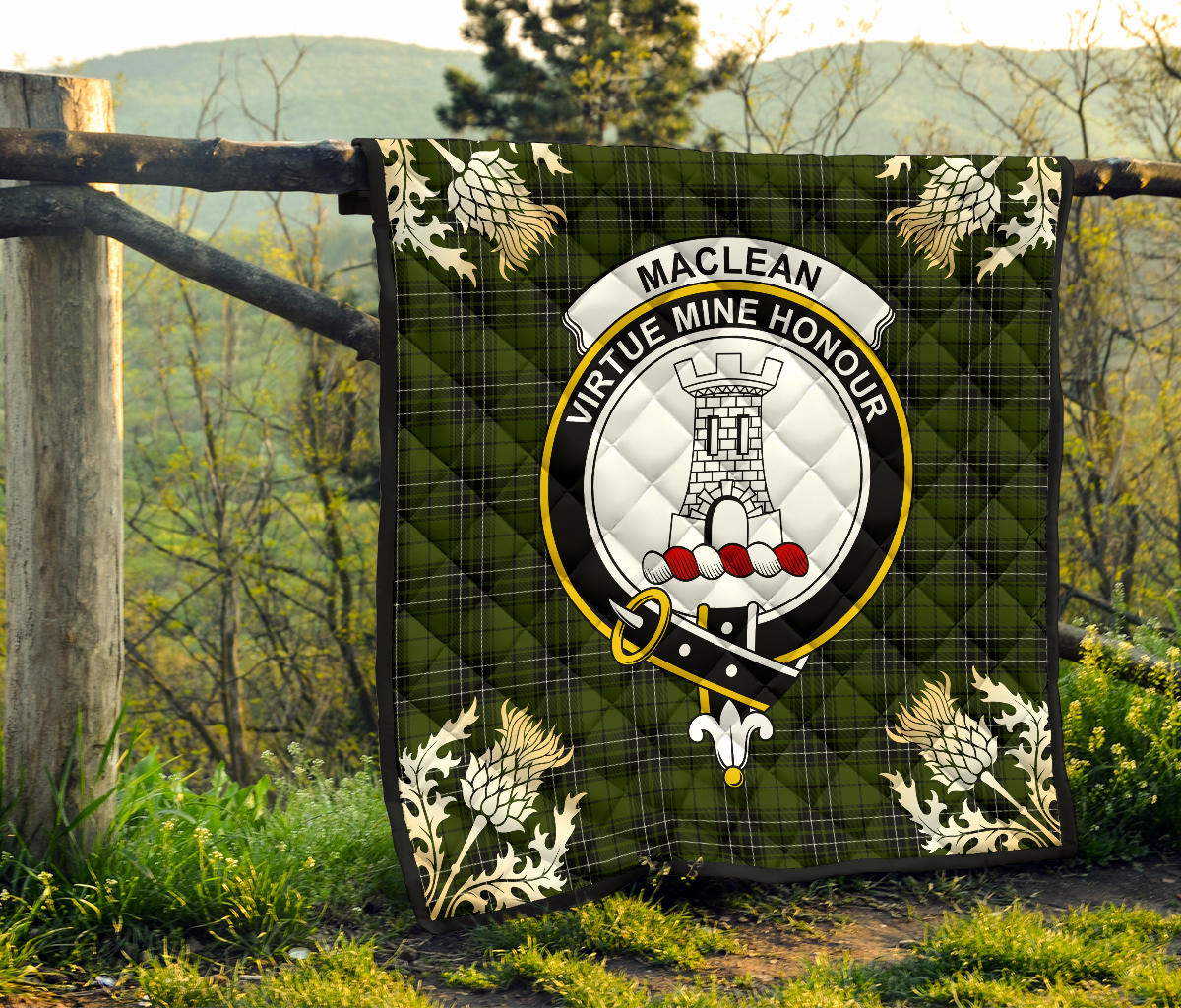 MacLean Hunting Tartan Crest Premium Quilt - Gold Thistle Style SP