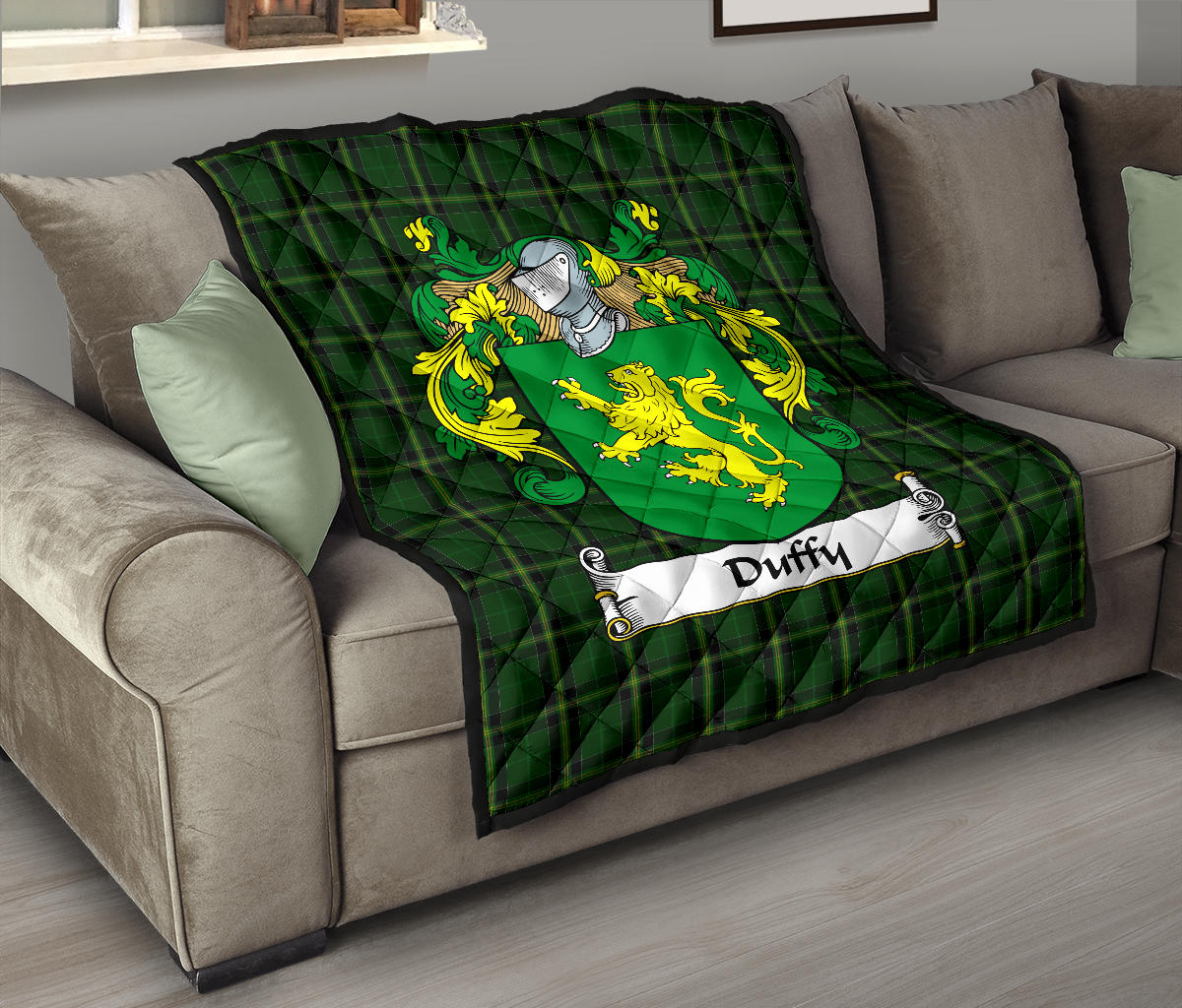 Duffy Tartan Crest Quilt